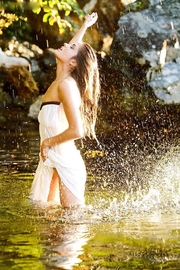 Marie Avgeropoulos in Skopje