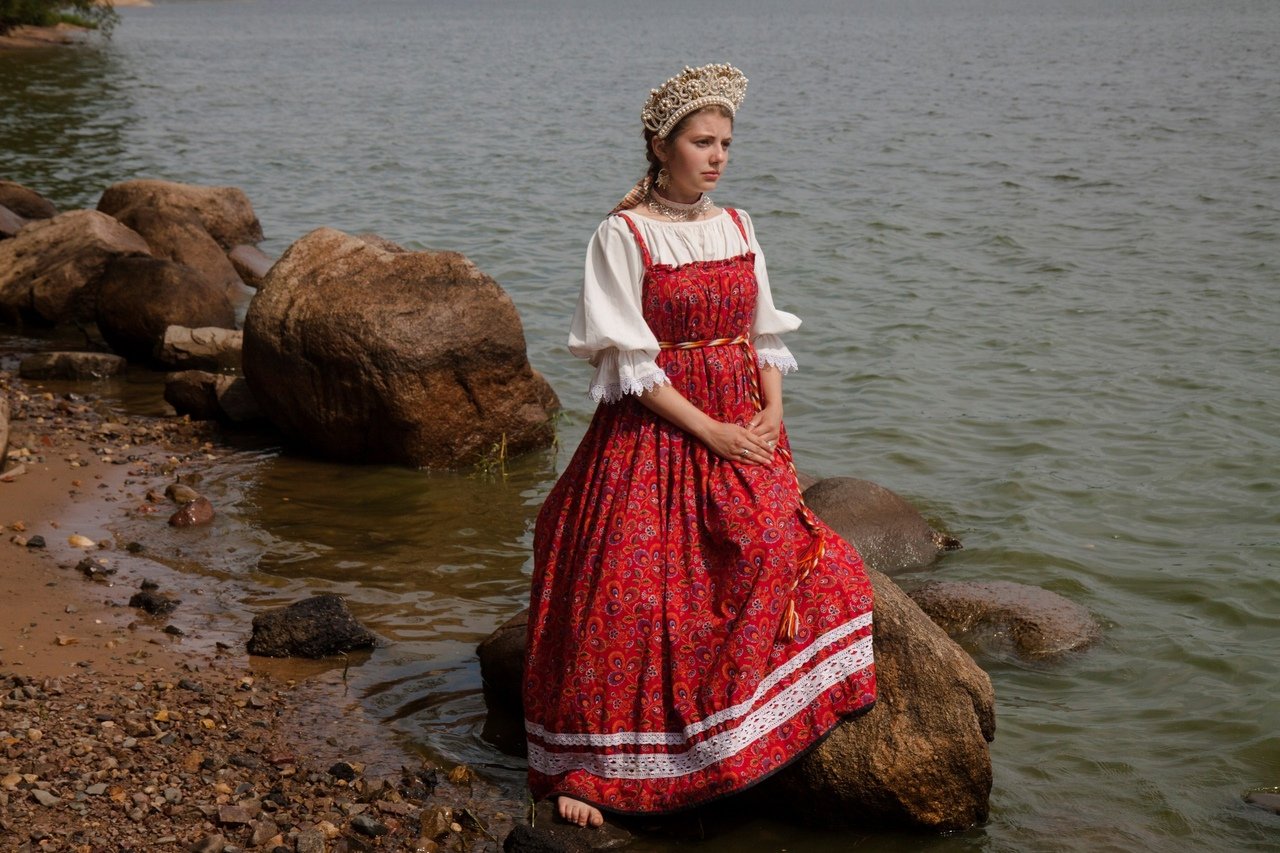 Women in Slavic costumes in Skopje